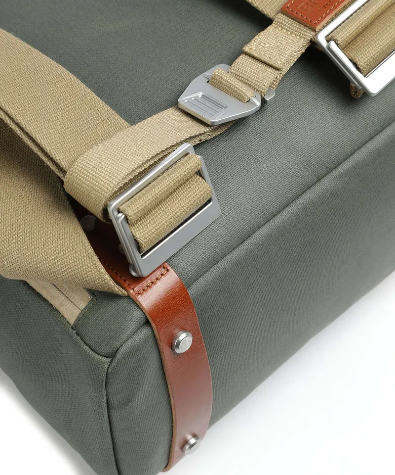 Brooks England Pickwick Cotton Canvas Large Mochila roll-top sage green/honey details