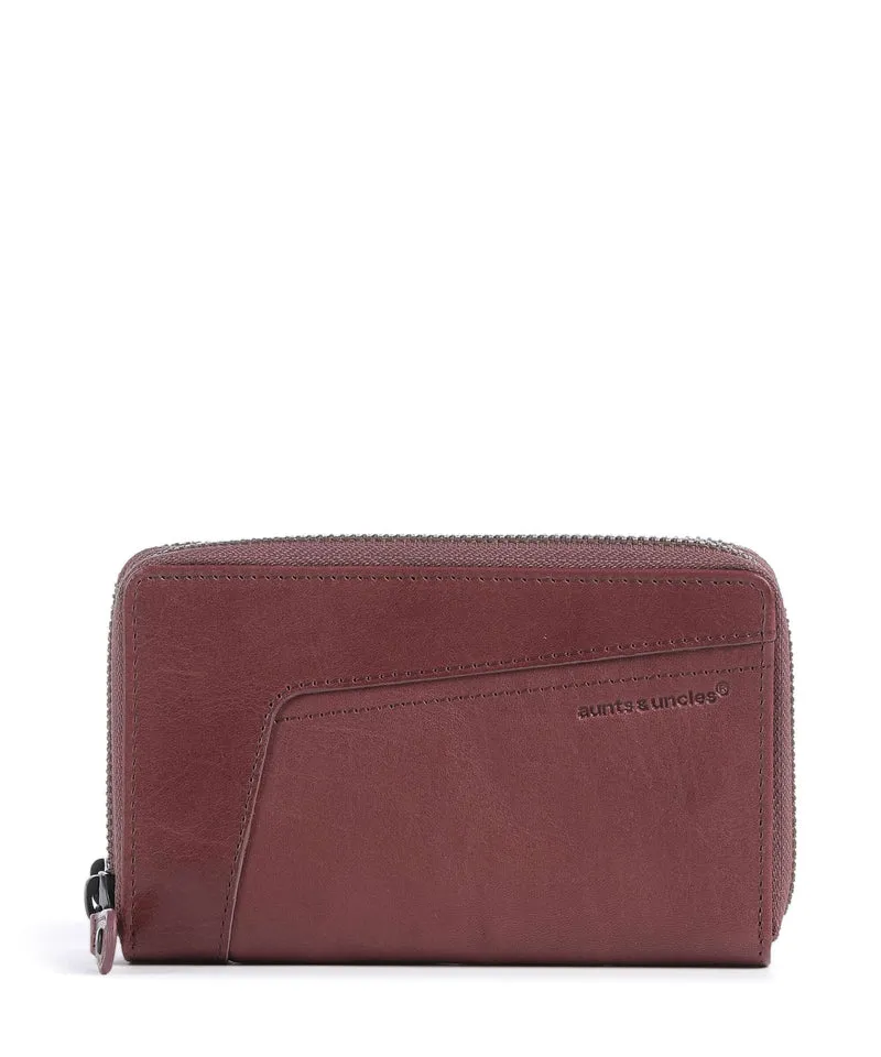 Aunts & Uncles Grandma's Luxury Club Betty Monedero tulipwood