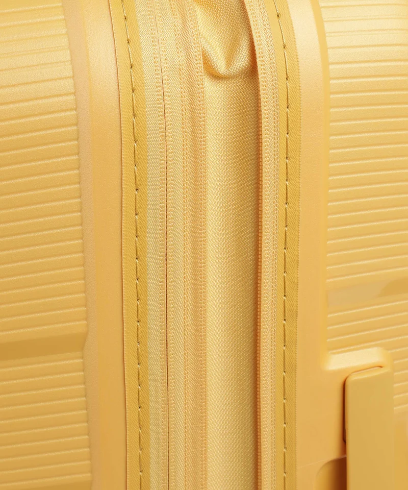 American Tourister Starvibe Maleta con 4 ruedas metallic banana