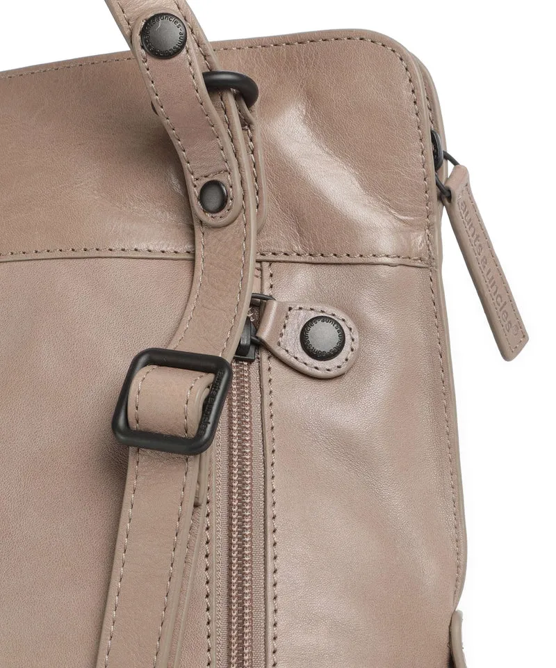 Aunts & Uncles Grandma's Luxury Club Mrs. Crumble Cookie Bolso mochila vintage khaki
